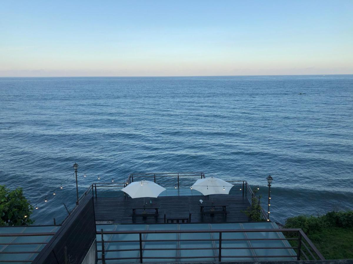 Beach Shoes Villa Yanliau Exterior photo
